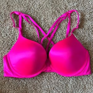 NWOT Victoria’s Secret Very Sexy Push-Up 34C